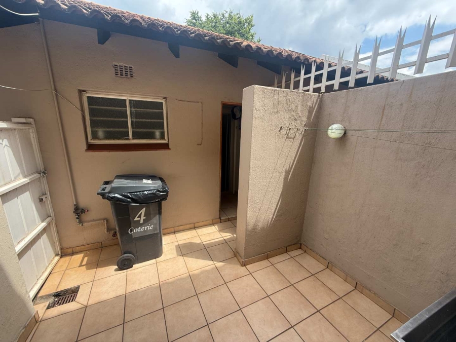 2 Bedroom Property for Sale in Fairland Gauteng