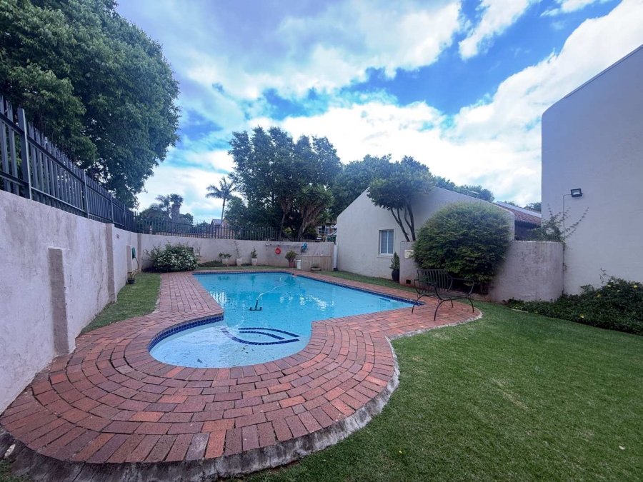 2 Bedroom Property for Sale in Fairland Gauteng