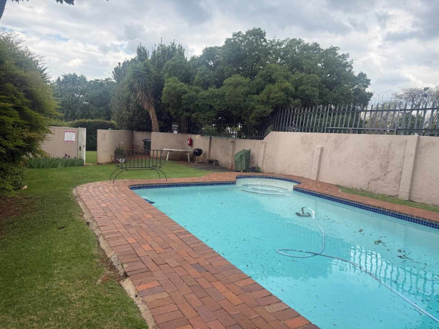 2 Bedroom Property for Sale in Fairland Gauteng