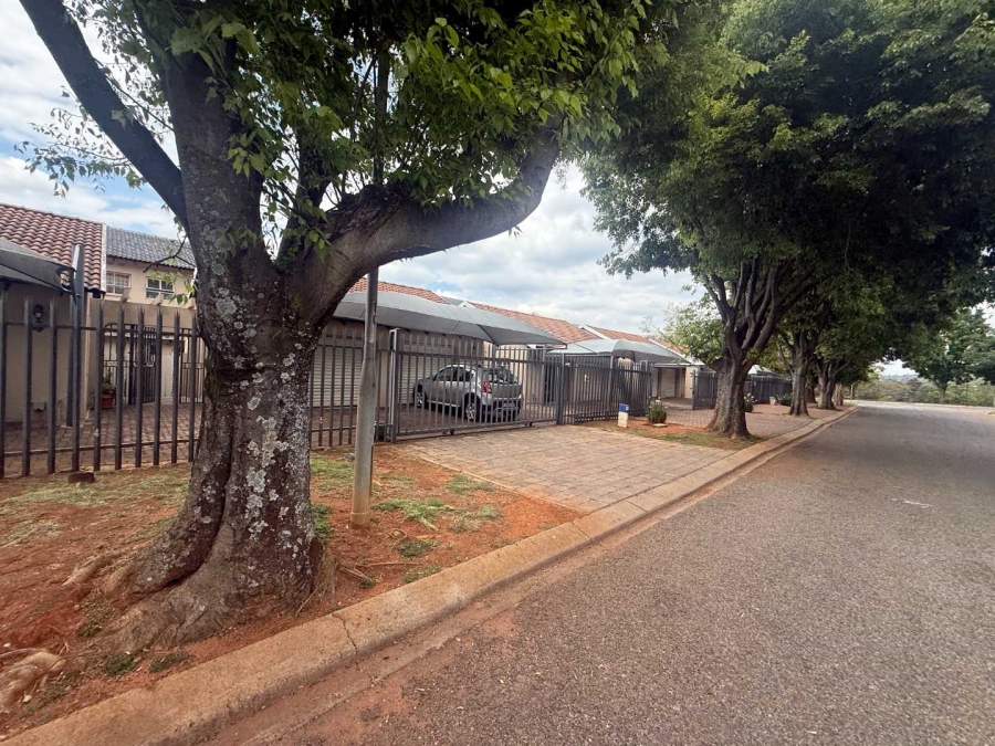 2 Bedroom Property for Sale in Fairland Gauteng