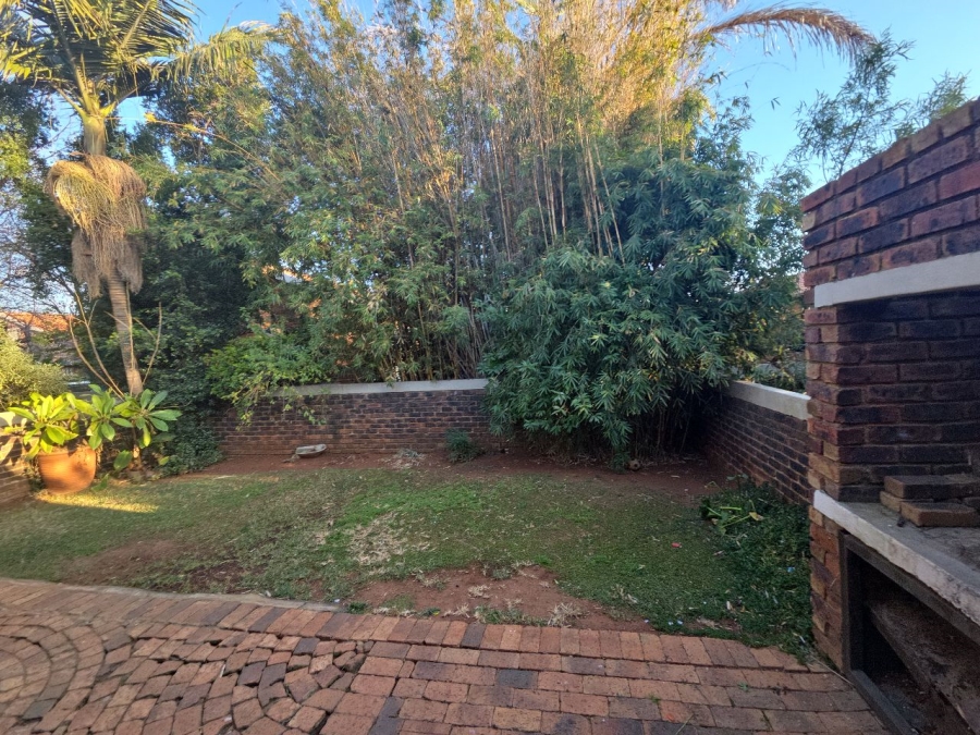 2 Bedroom Property for Sale in Weltevreden Park Gauteng