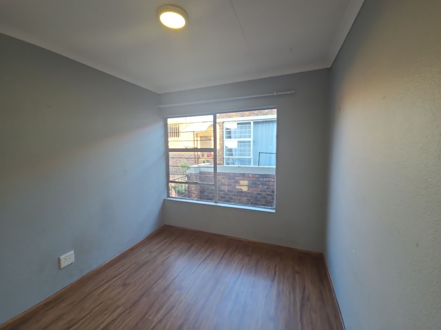 2 Bedroom Property for Sale in Weltevreden Park Gauteng