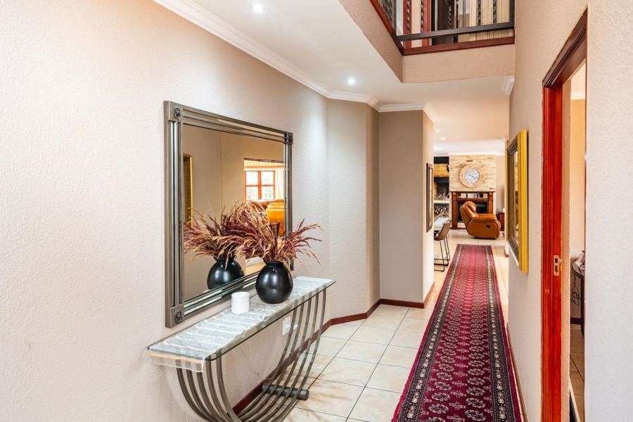 5 Bedroom Property for Sale in Chancliff A H Gauteng