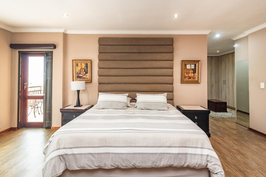 5 Bedroom Property for Sale in Chancliff A H Gauteng