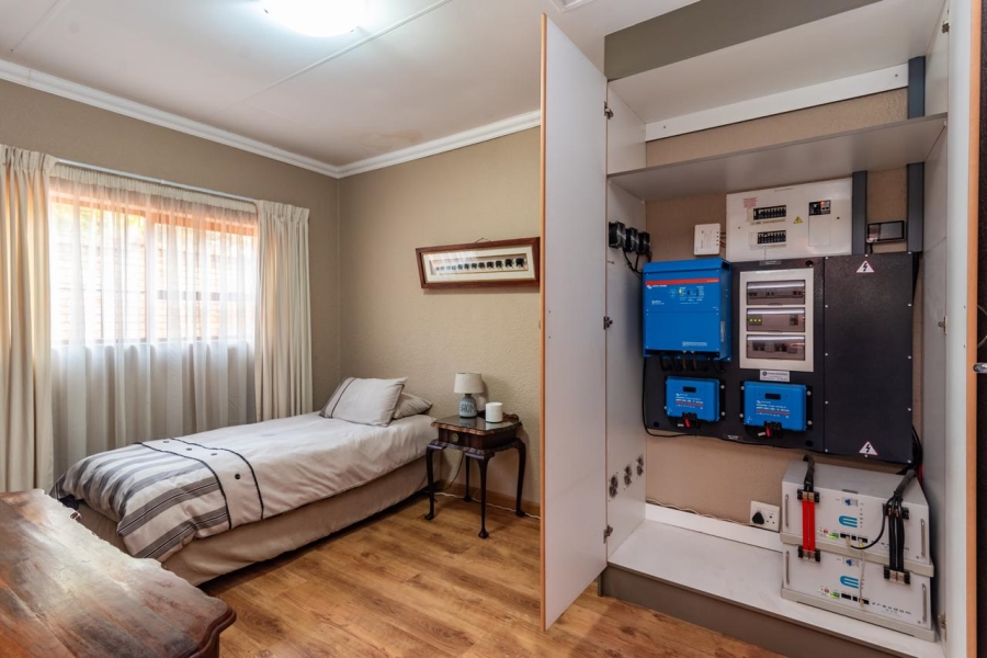 5 Bedroom Property for Sale in Chancliff A H Gauteng