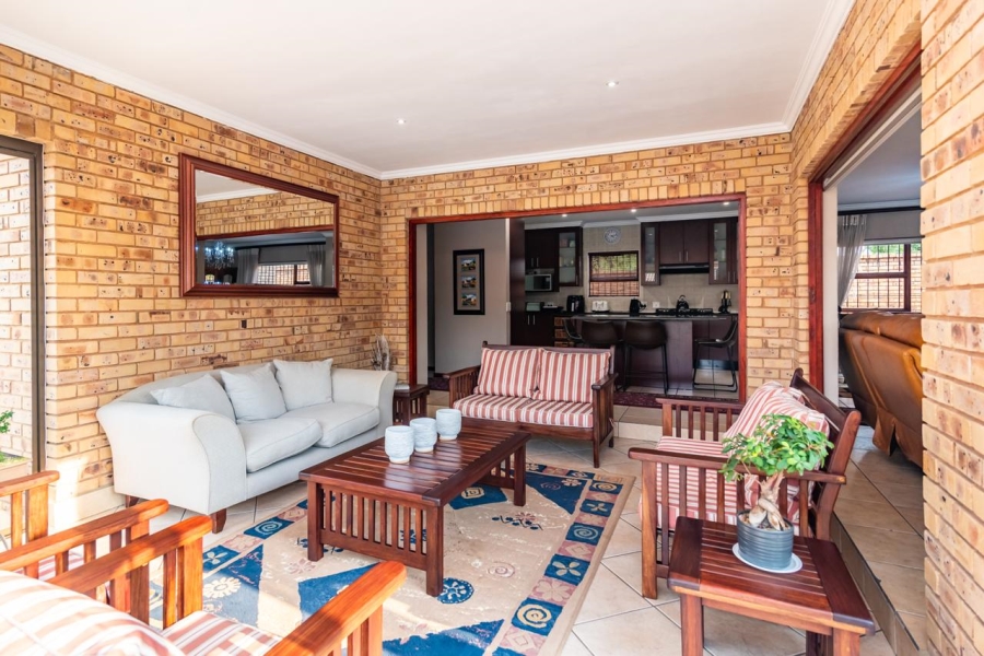 5 Bedroom Property for Sale in Chancliff A H Gauteng