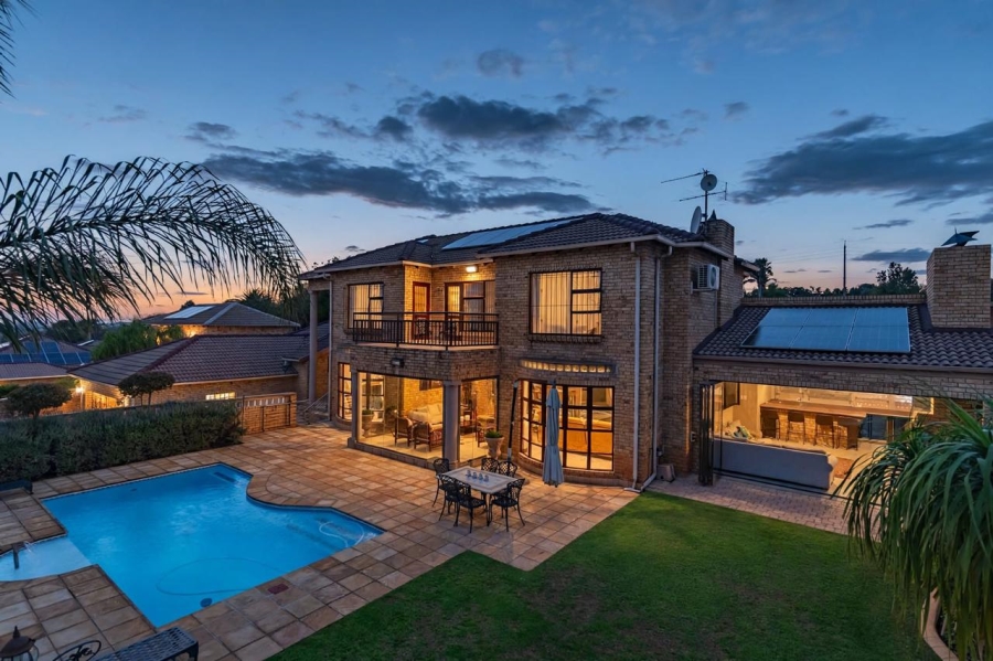 5 Bedroom Property for Sale in Chancliff A H Gauteng