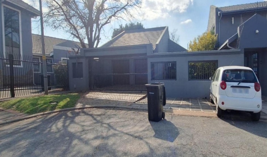 5 Bedroom Property for Sale in Birchleigh Gauteng