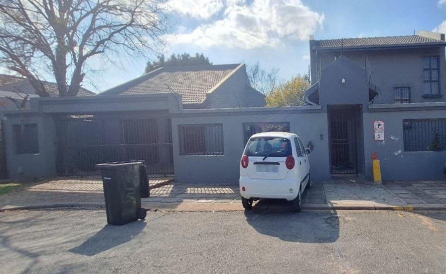 5 Bedroom Property for Sale in Birchleigh Gauteng