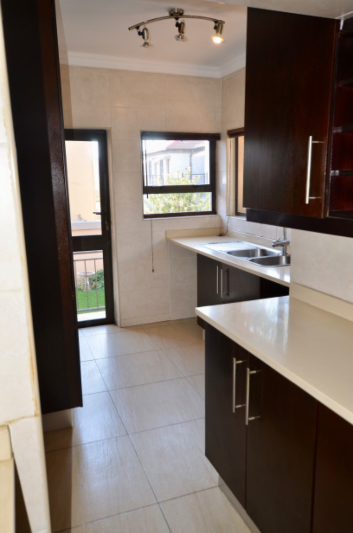 5 Bedroom Property for Sale in Aspen Hills Gauteng