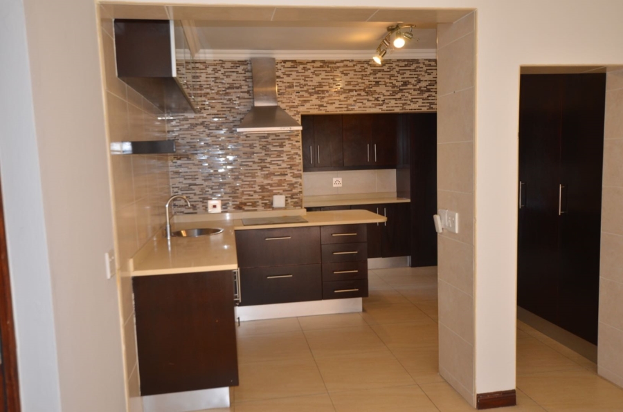5 Bedroom Property for Sale in Aspen Hills Gauteng