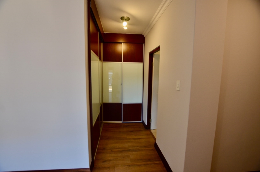 5 Bedroom Property for Sale in Aspen Hills Gauteng