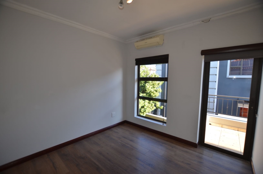 5 Bedroom Property for Sale in Aspen Hills Gauteng