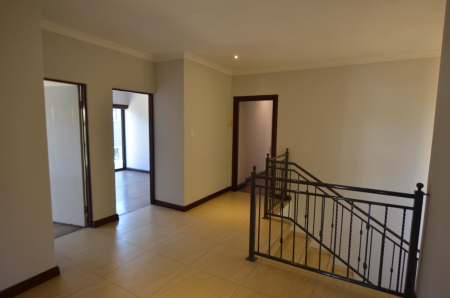 5 Bedroom Property for Sale in Aspen Hills Gauteng