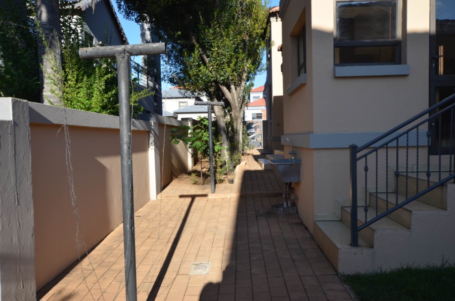 5 Bedroom Property for Sale in Aspen Hills Gauteng