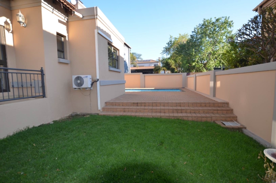 5 Bedroom Property for Sale in Aspen Hills Gauteng