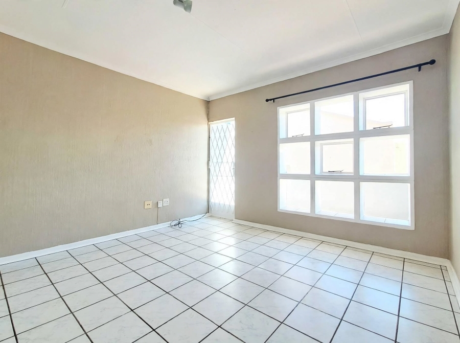 2 Bedroom Property for Sale in New Redruth Gauteng