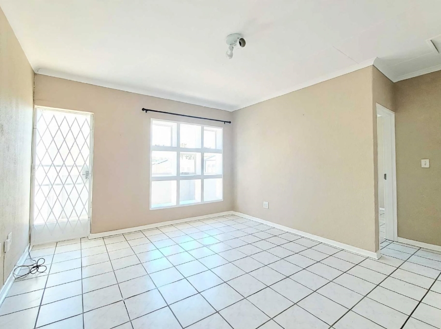 2 Bedroom Property for Sale in New Redruth Gauteng
