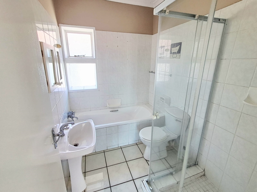 2 Bedroom Property for Sale in New Redruth Gauteng