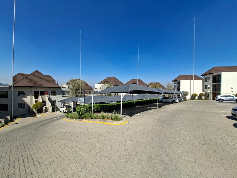 To Let 2 Bedroom Property for Rent in Northcliff Gauteng