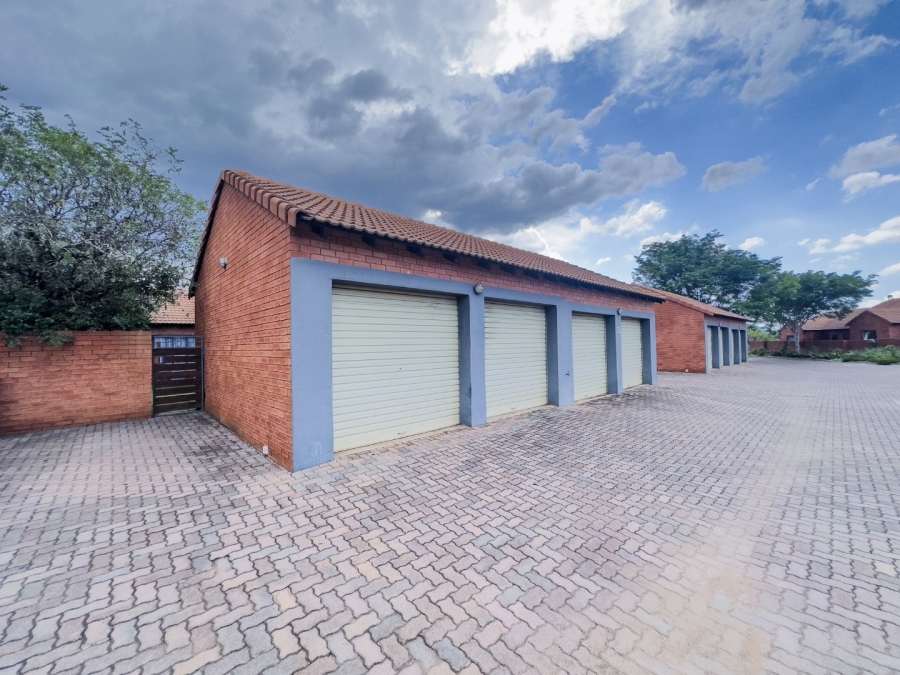 2 Bedroom Property for Sale in Equestria Gauteng