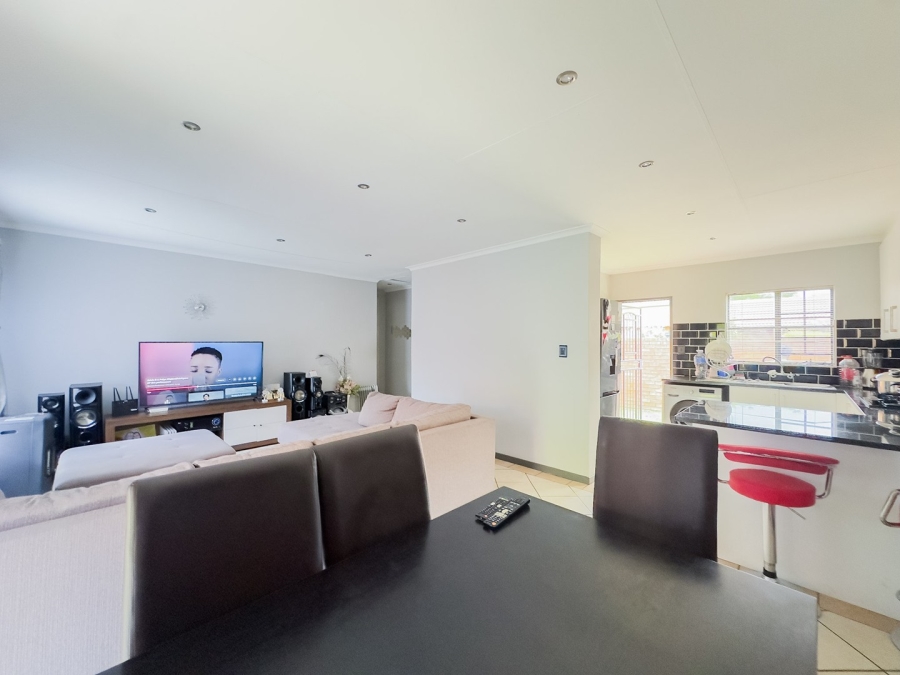 2 Bedroom Property for Sale in Equestria Gauteng