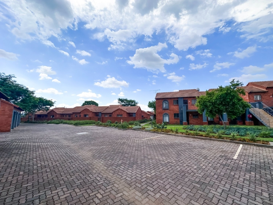 2 Bedroom Property for Sale in Equestria Gauteng