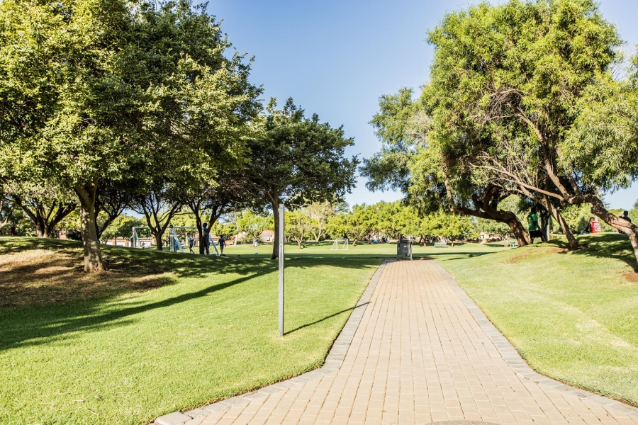 2 Bedroom Property for Sale in Equestria Gauteng