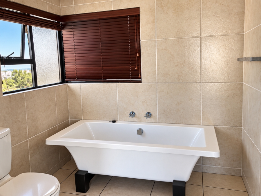 To Let 1 Bedroom Property for Rent in Modderfontein Gauteng