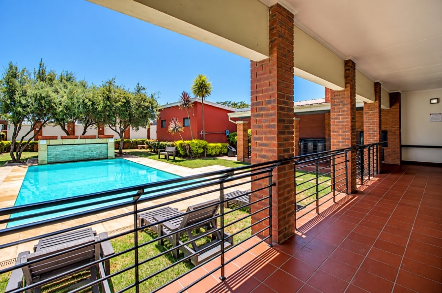 To Let 1 Bedroom Property for Rent in Modderfontein Gauteng
