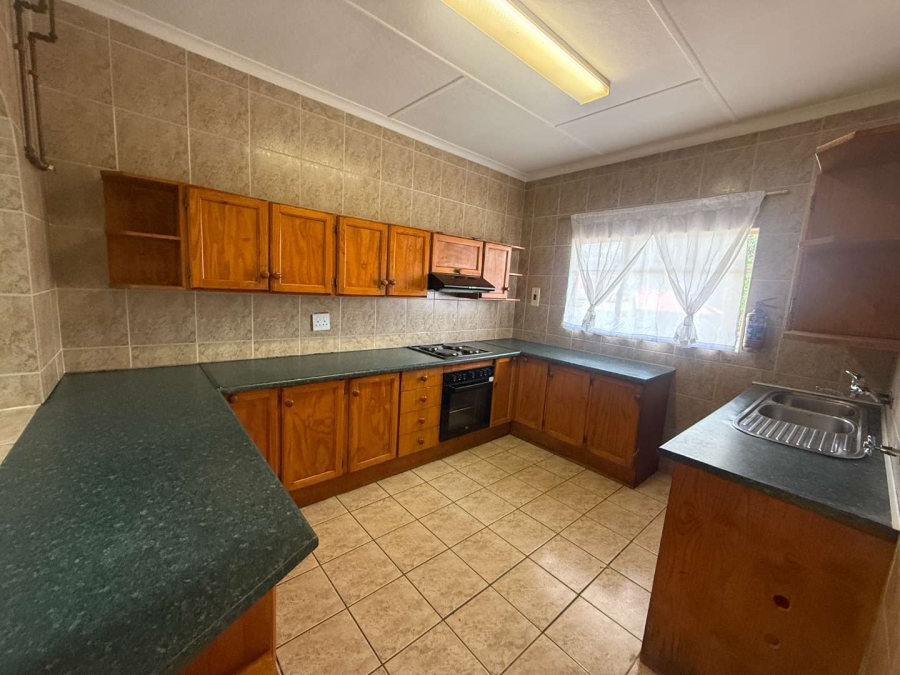 To Let 2 Bedroom Property for Rent in Florida Gauteng