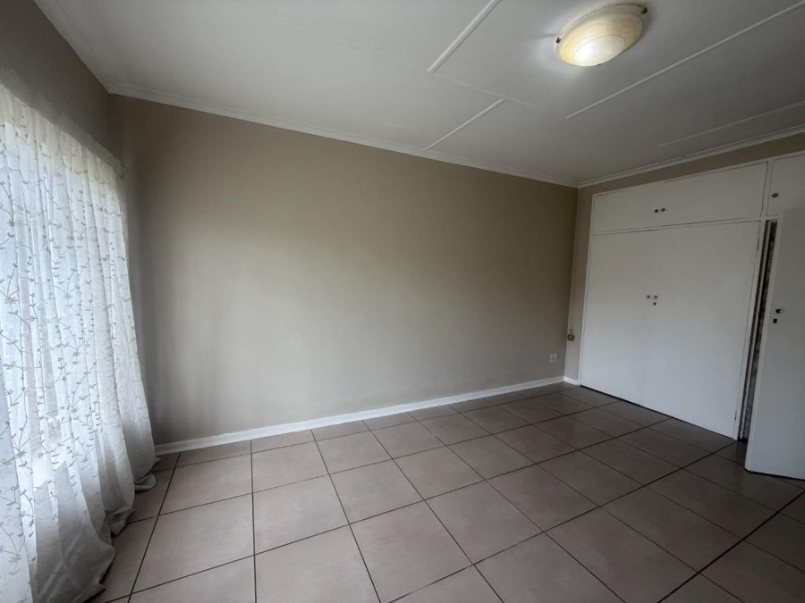 To Let 2 Bedroom Property for Rent in Florida Gauteng