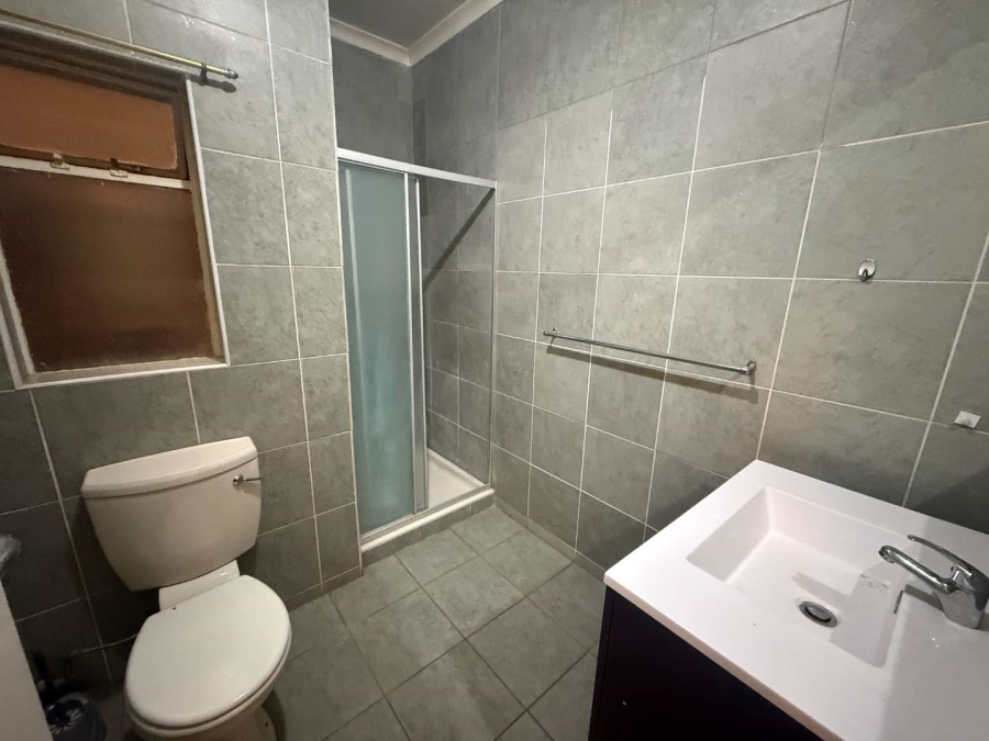 To Let 2 Bedroom Property for Rent in Florida Gauteng