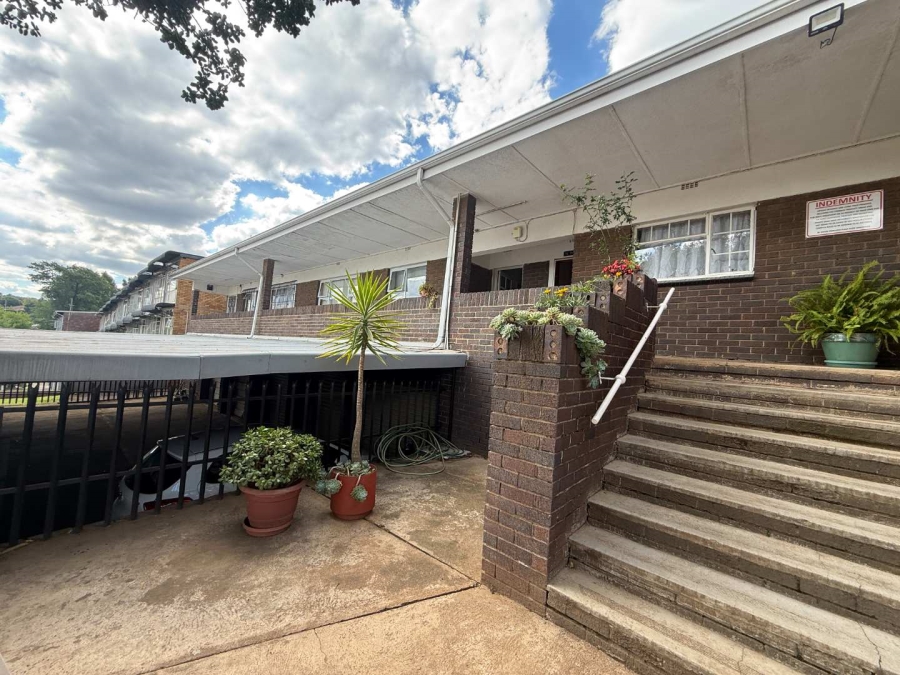 To Let 2 Bedroom Property for Rent in Florida Gauteng