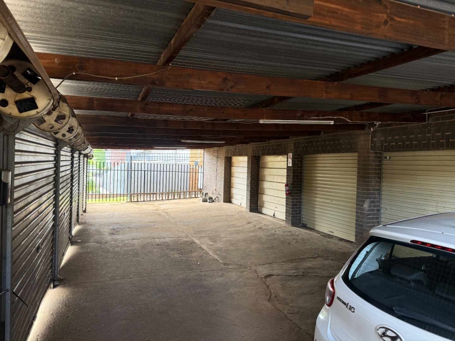 To Let 2 Bedroom Property for Rent in Florida Gauteng