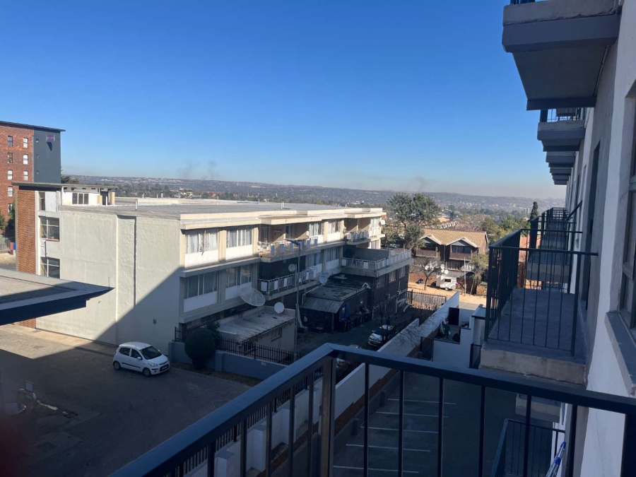 To Let 1 Bedroom Property for Rent in Ferndale Gauteng