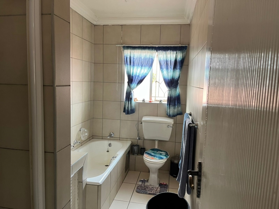 To Let 3 Bedroom Property for Rent in Northcliff Ext 15 Gauteng