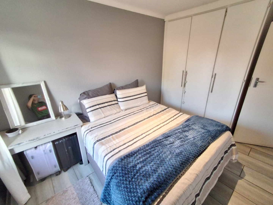 3 Bedroom Property for Sale in Die Hoewes Gauteng