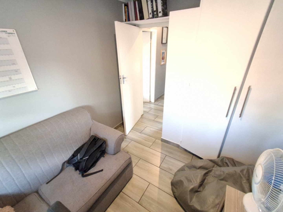 3 Bedroom Property for Sale in Die Hoewes Gauteng