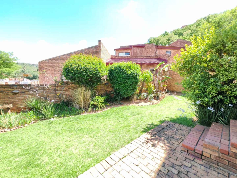 3 Bedroom Property for Sale in Bassonia Gauteng