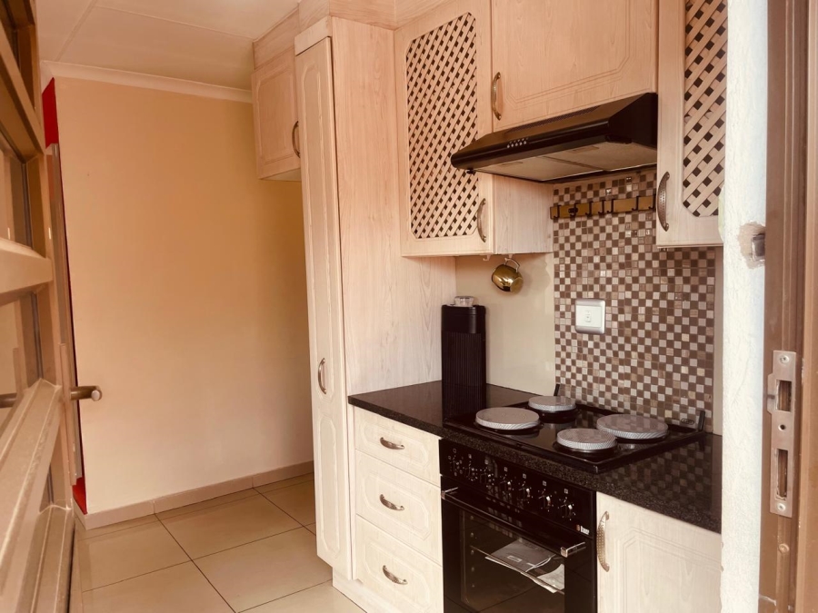 3 Bedroom Property for Sale in Roodekop Gauteng