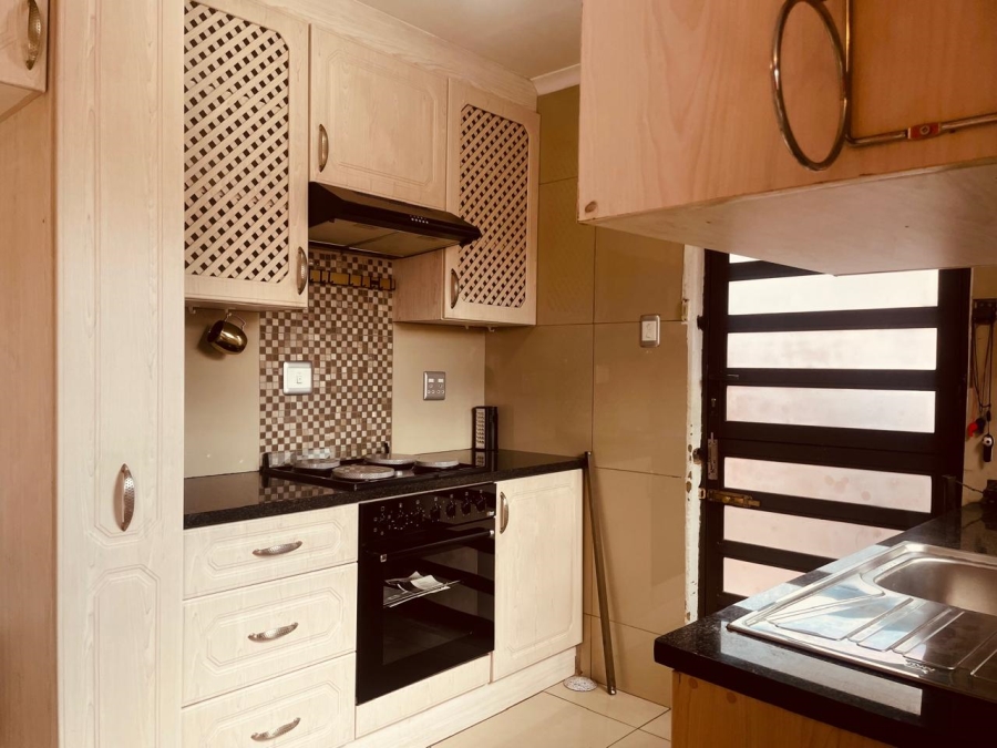 3 Bedroom Property for Sale in Roodekop Gauteng