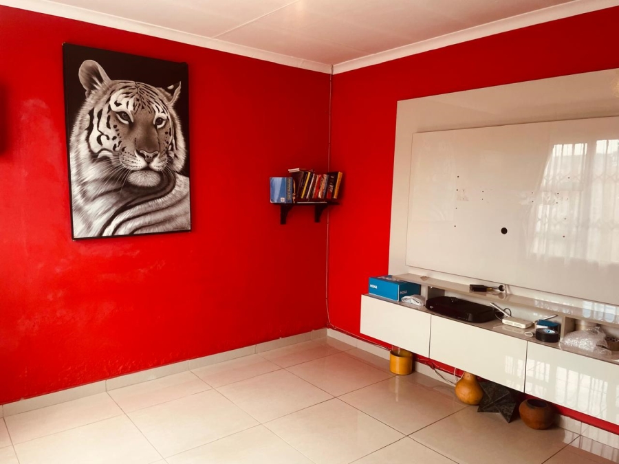 3 Bedroom Property for Sale in Roodekop Gauteng
