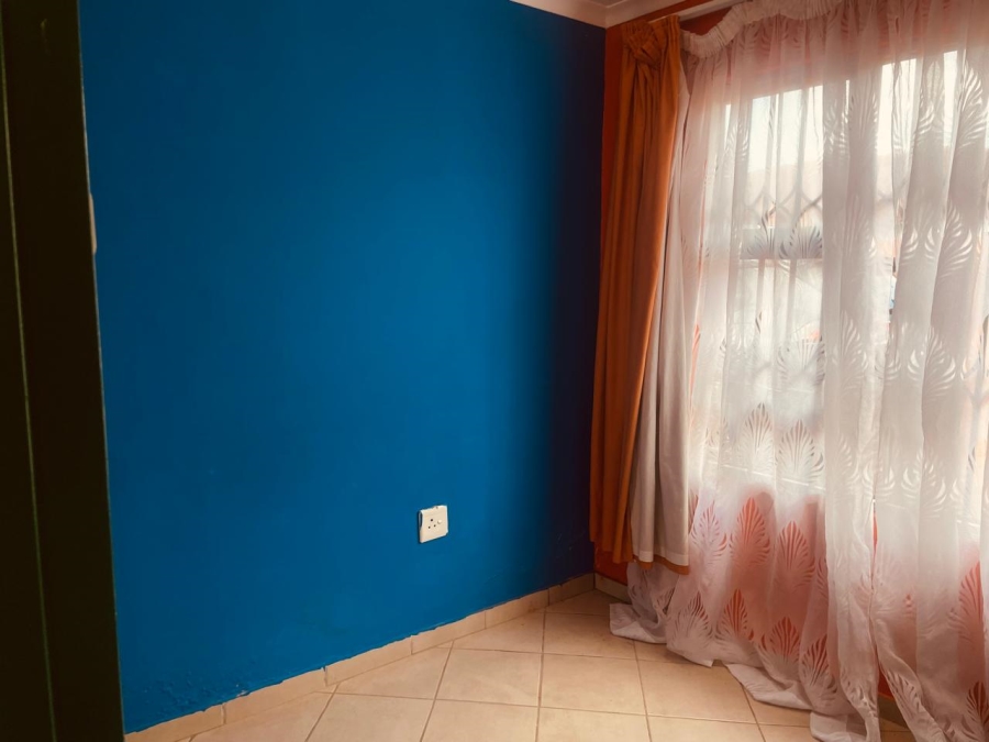 3 Bedroom Property for Sale in Roodekop Gauteng