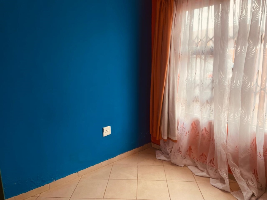 3 Bedroom Property for Sale in Roodekop Gauteng