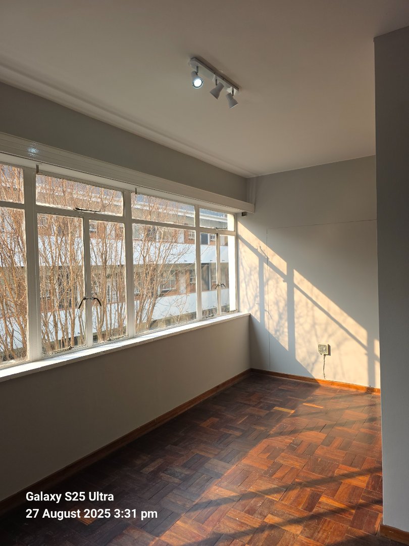 To Let 1 Bedroom Property for Rent in Rosebank Gauteng