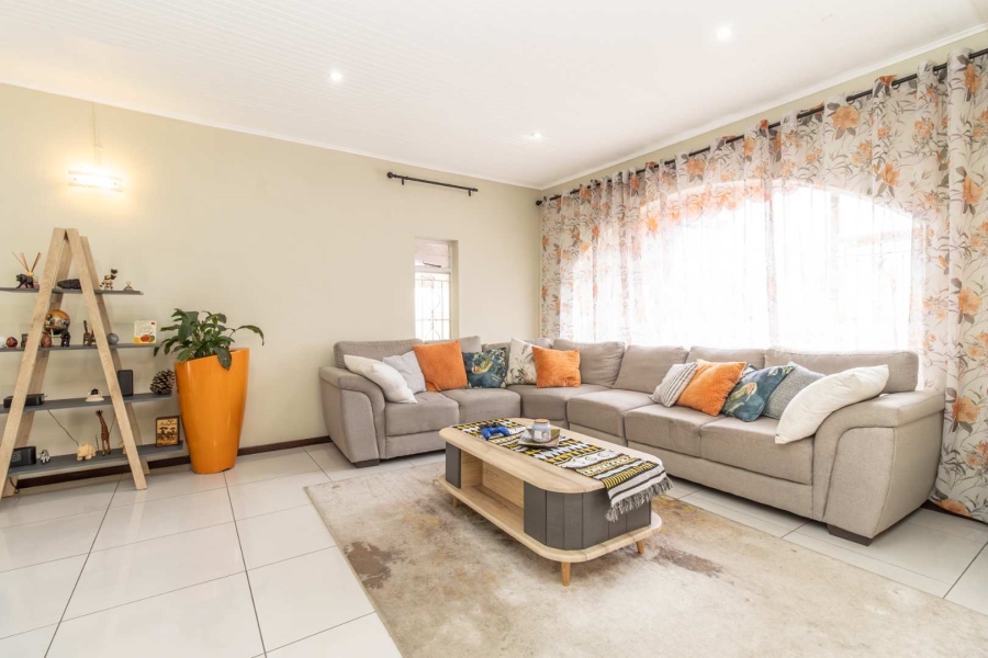 7 Bedroom Property for Sale in Morningside Manor Gauteng