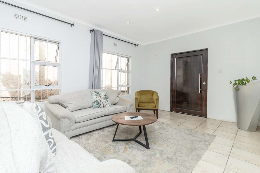 7 Bedroom Property for Sale in Morningside Manor Gauteng