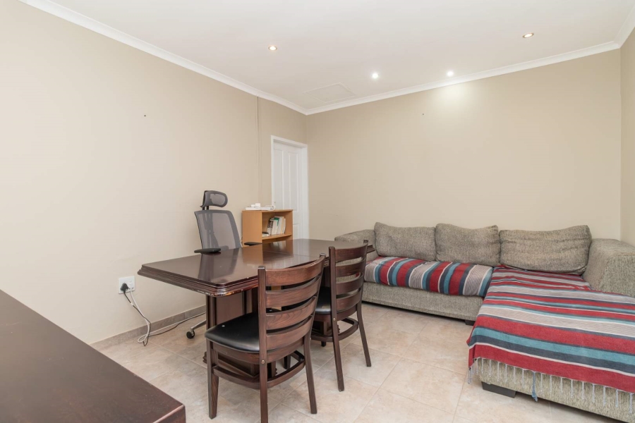7 Bedroom Property for Sale in Morningside Manor Gauteng