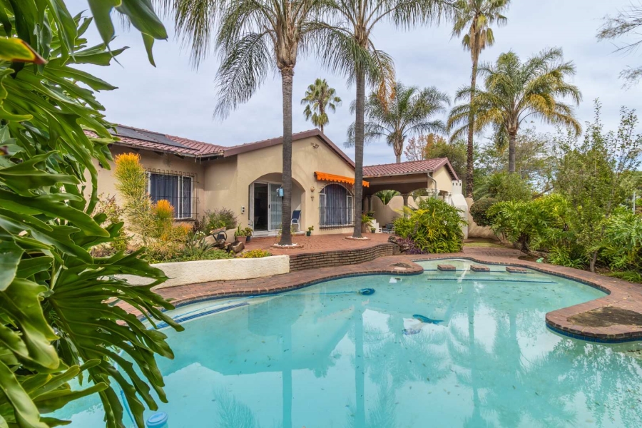 7 Bedroom Property for Sale in Morningside Manor Gauteng